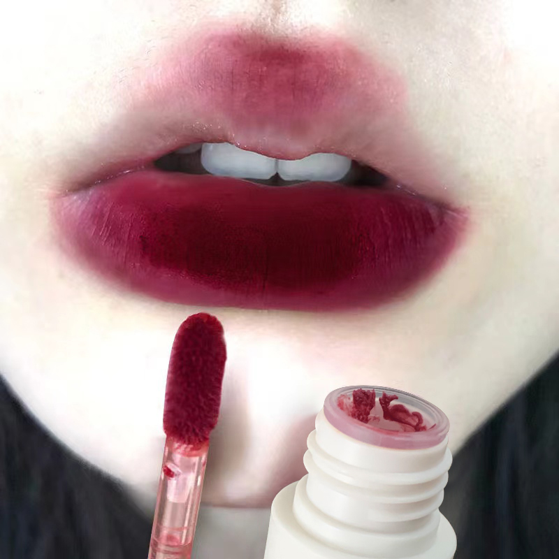 Matowy aksamitny błyszczyk wod – Matte Velvet Lip Tint Long Lasting recenzja i cena