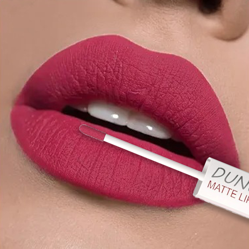 Matowa pomadka do ust, nieprzy – Matte Velvet Lip Tint Long Lasting recenzja i cena
